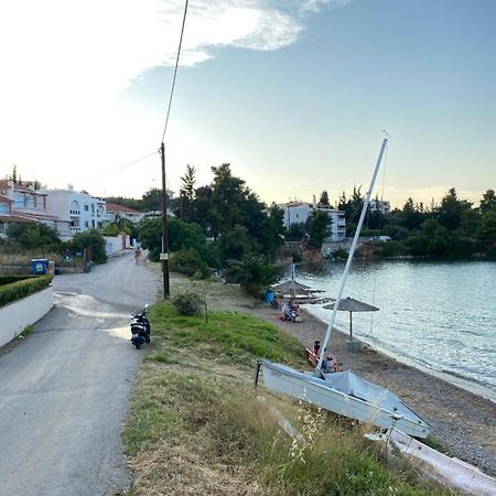 Seaside One-Bedroom On Chalkis Bagian luar foto